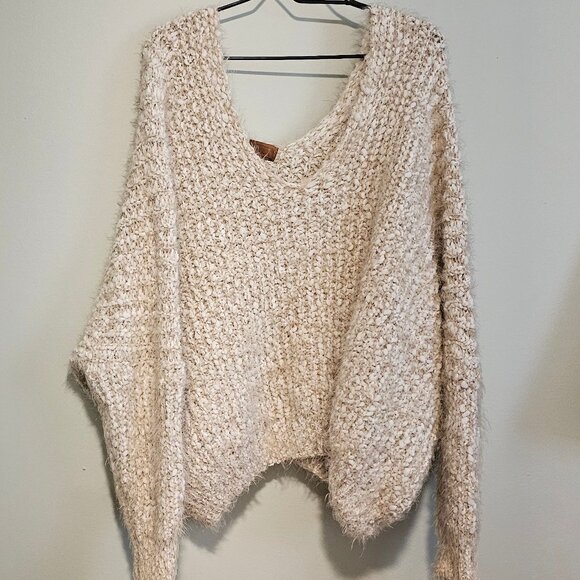 Women’s POL Tan and White Chenille Oversized Sweater, Large - Picture 1 of 15